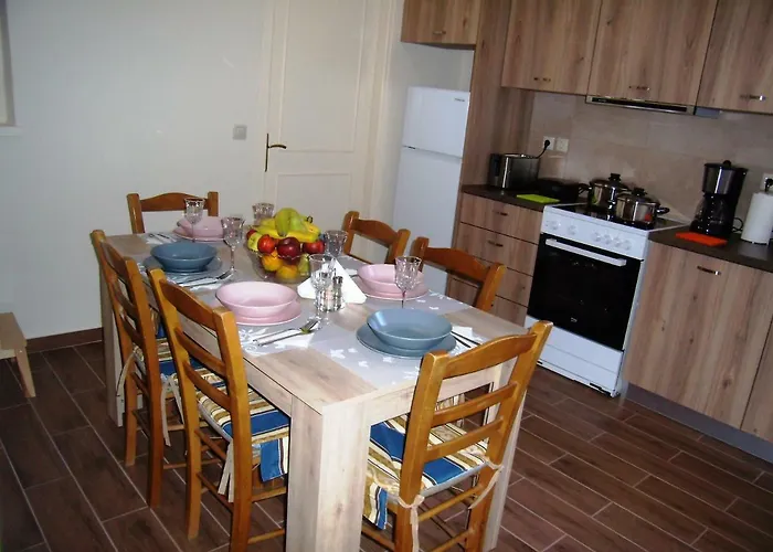 Appartement Neoclassical Glamour *