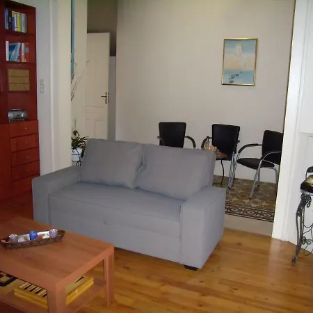 Neoclassical Glamour * Hanya