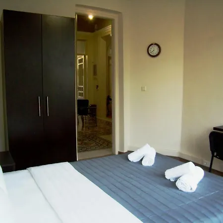 Neoclassical Glamour * ハニア