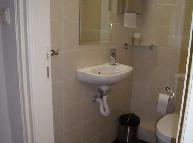 Neoclassical Glamour * Chania (Crete)