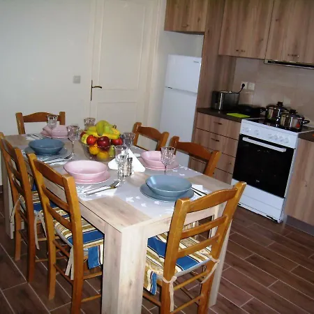 Apartman Neoclassical Glamour *