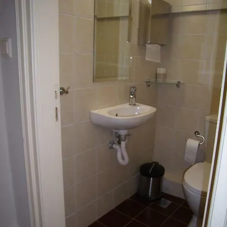 Neoclassical Glamour * Hriszí Aktí Haniá